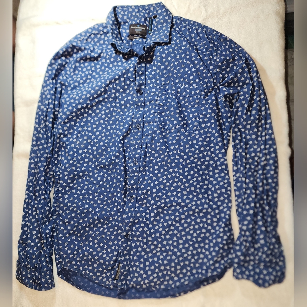 Blackberry mens long sleeve button blue white pattern size large